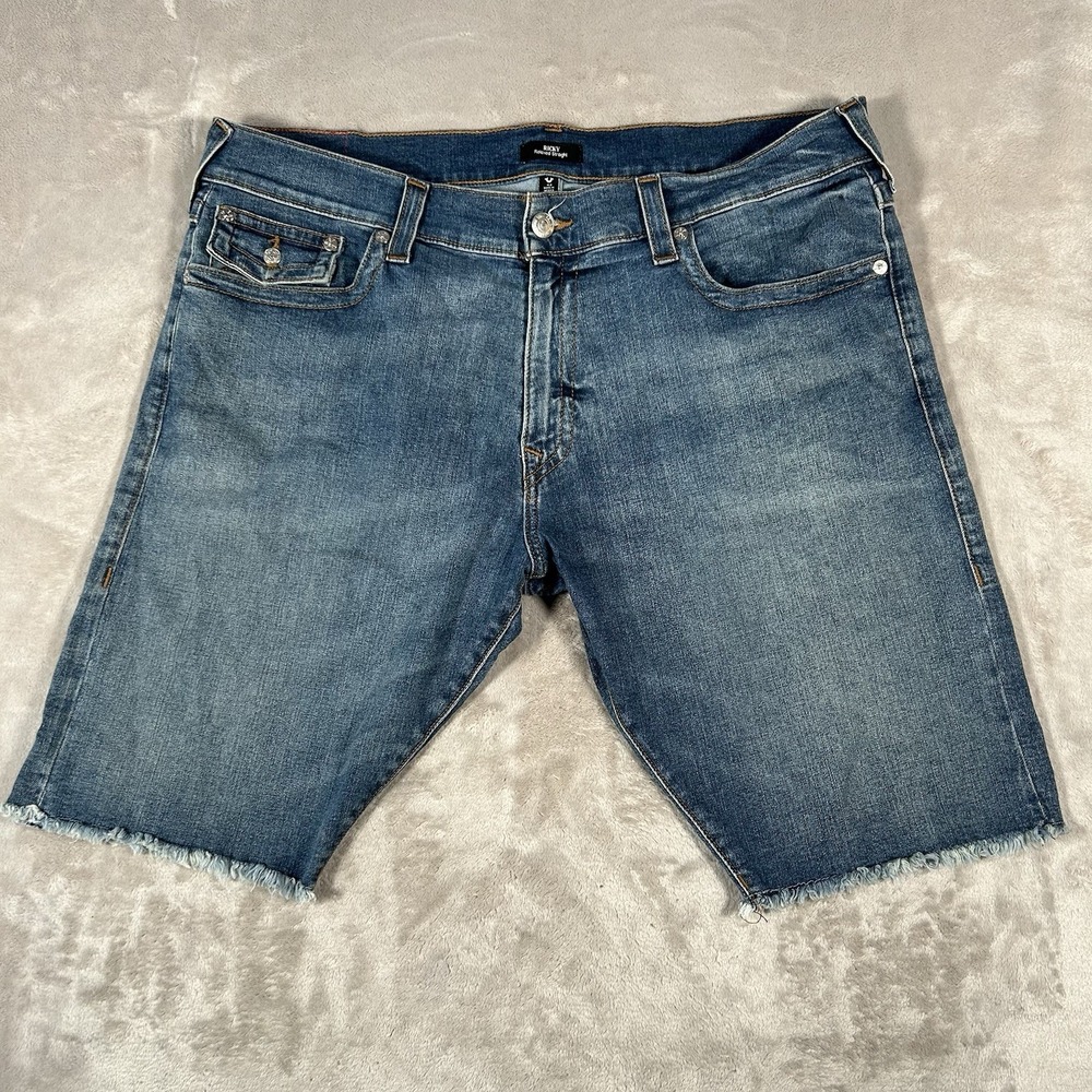 True Religion Ricky Jean Shorts Mens 42 Blue Frayed Hem Flap Pocket Jorts Y2K